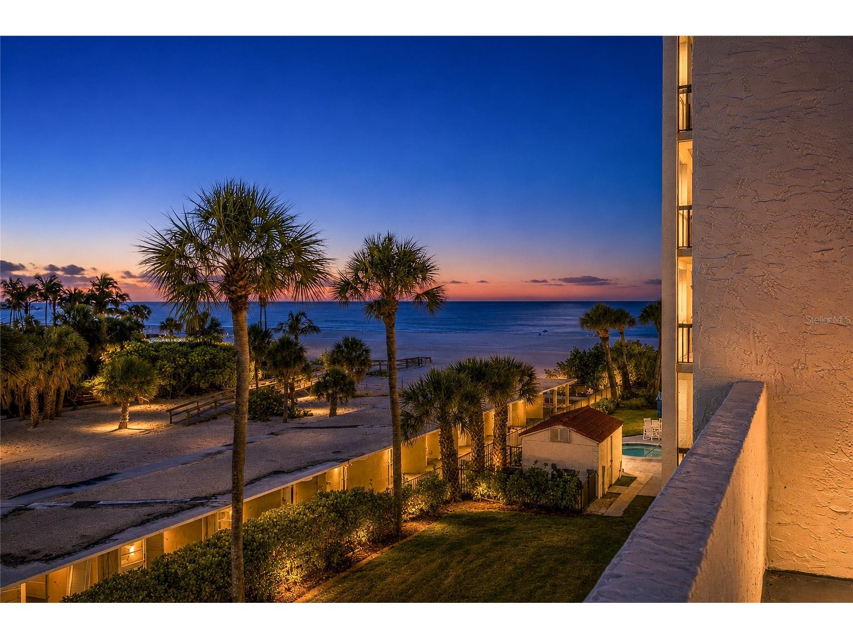1100 Benjamin Franklin Drive #305 Sarasota FL 34236 A4695506 image3