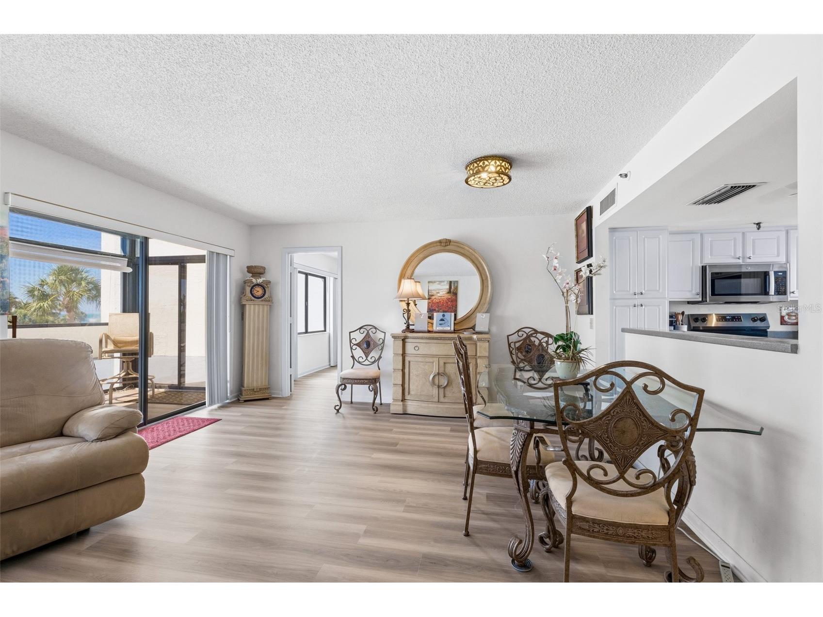 1100 Benjamin Franklin Drive #305 Sarasota FL 34236 A4695506 image39