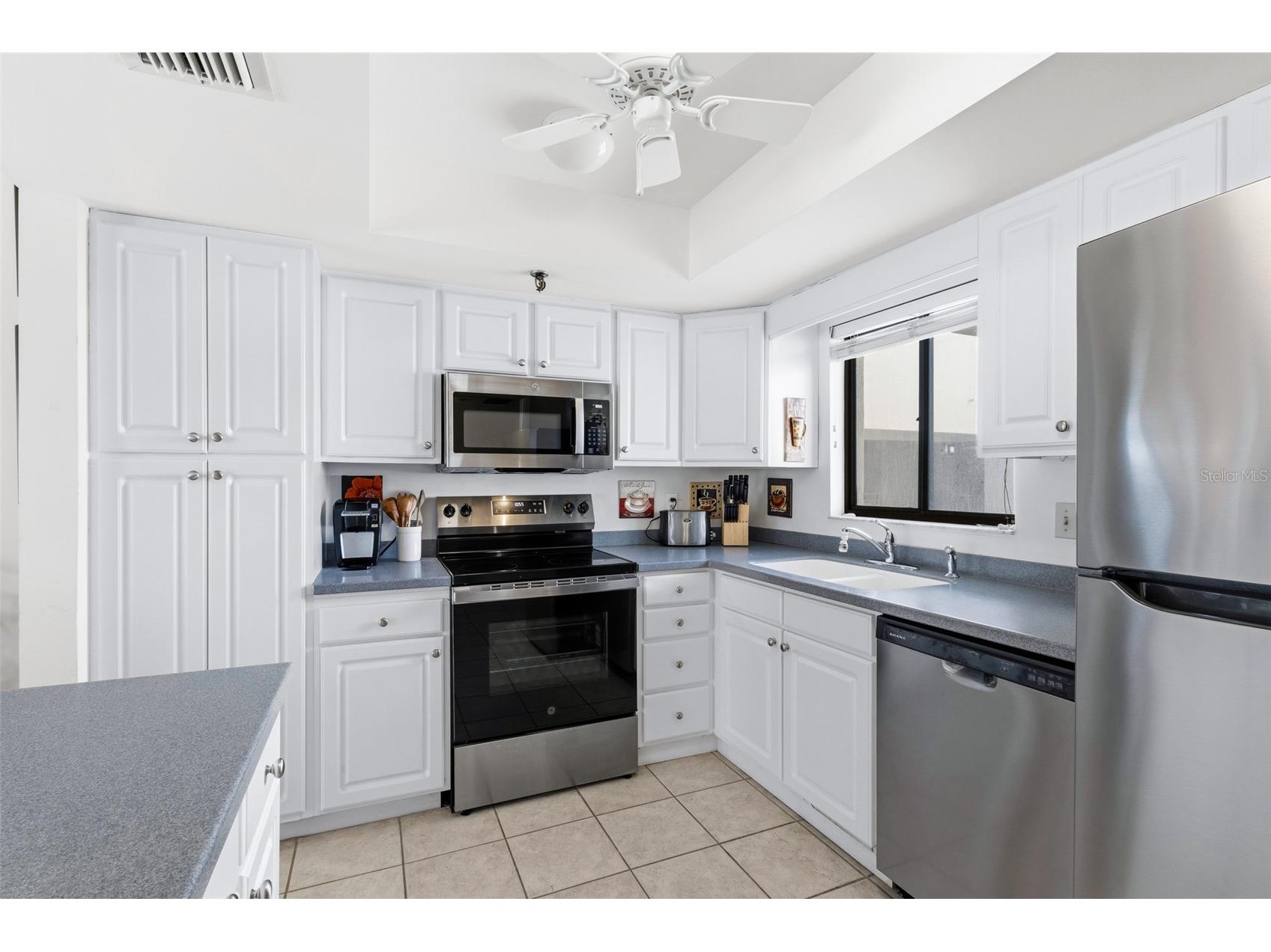 1100 Benjamin Franklin Drive #305 Sarasota FL 34236 A4695506 image45