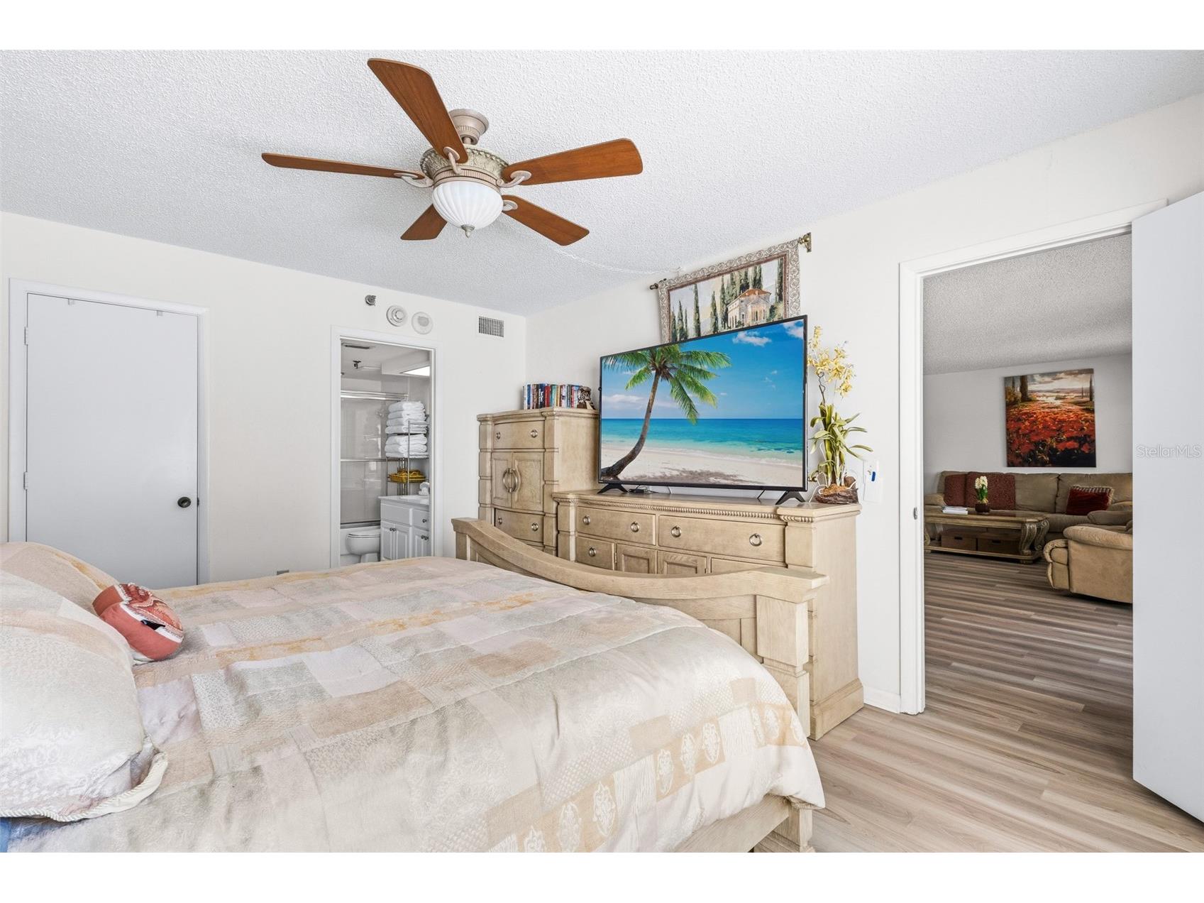 1100 Benjamin Franklin Drive #305 Sarasota FL 34236 A4695506 image47