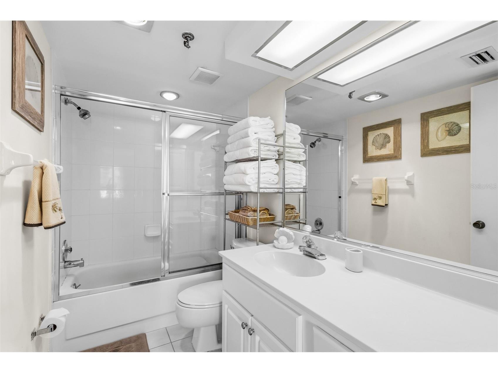 1100 Benjamin Franklin Drive #305 Sarasota FL 34236 A4695506 image52