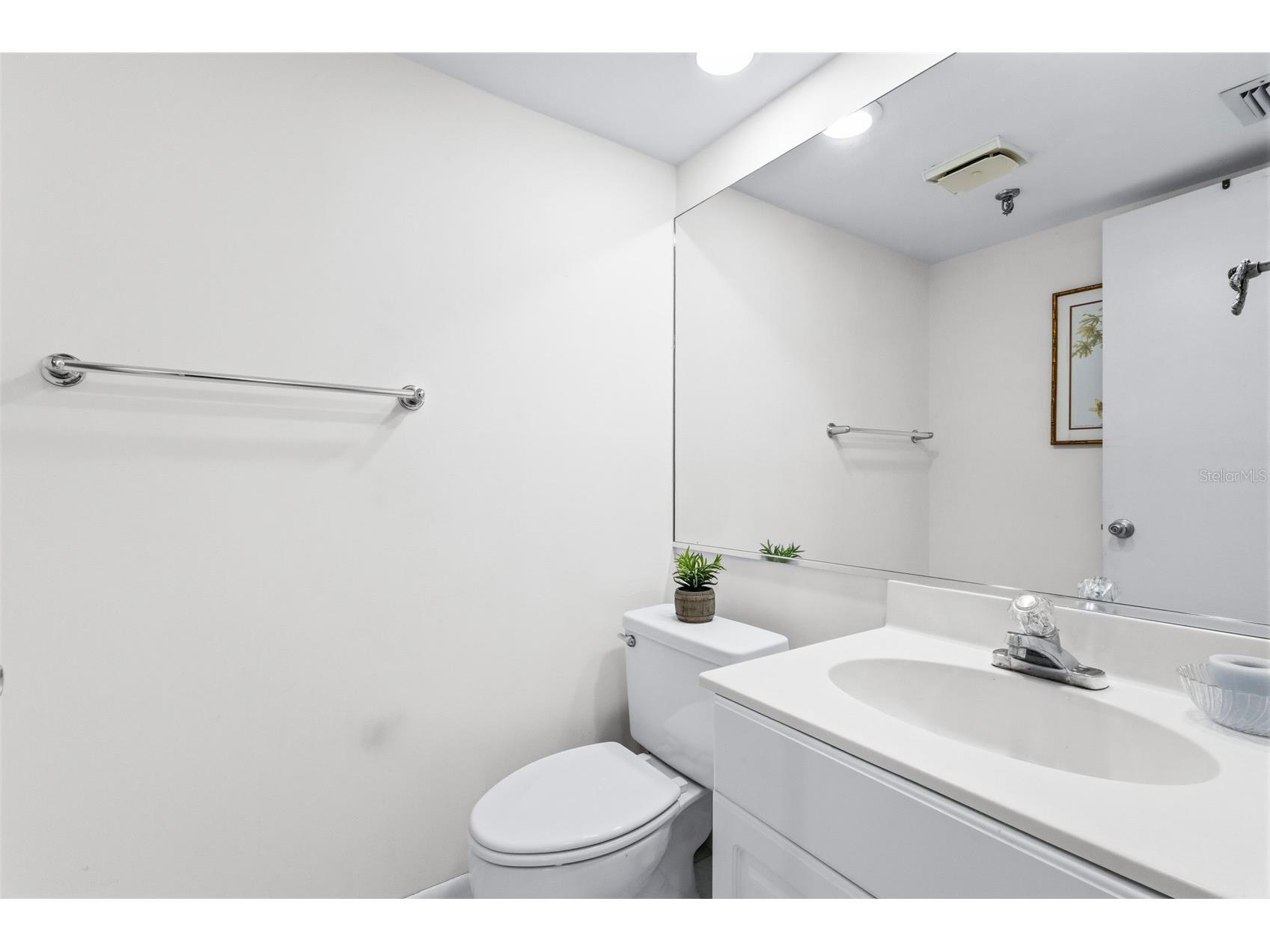 1100 Benjamin Franklin Drive #305 Sarasota FL 34236 A4695506 image54