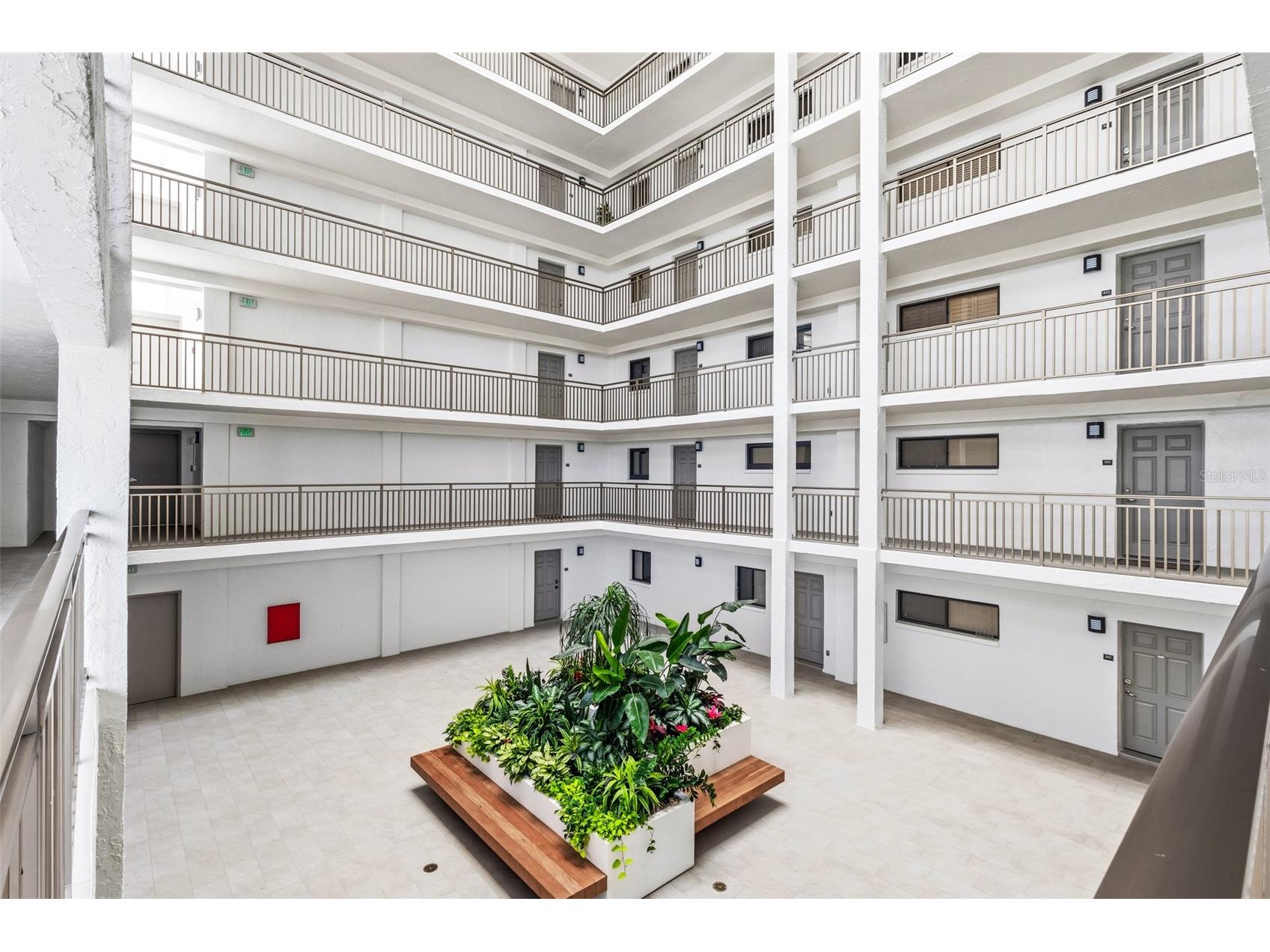 1100 Benjamin Franklin Drive #305 Sarasota FL 34236 A4695506 image62