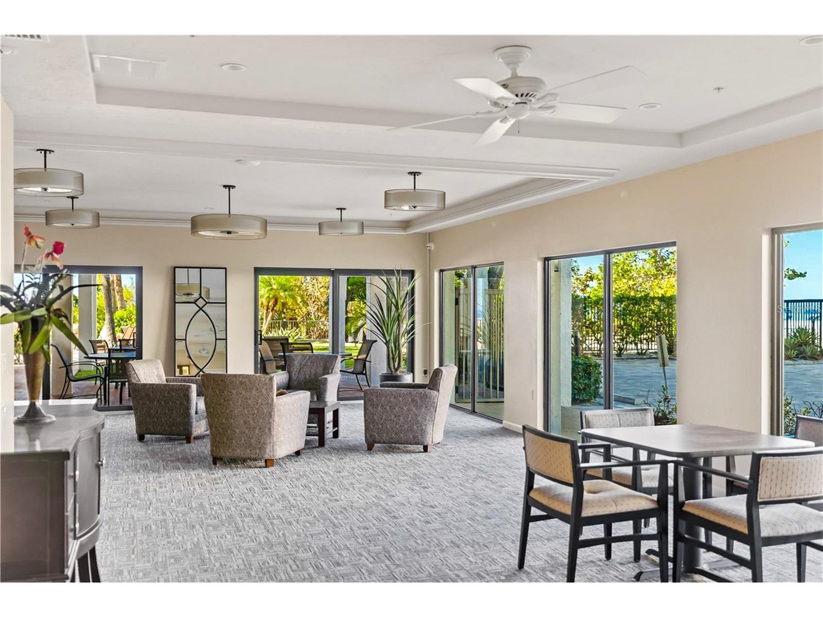 1100 Benjamin Franklin Drive #305 Sarasota FL 34236 A4695506 image68