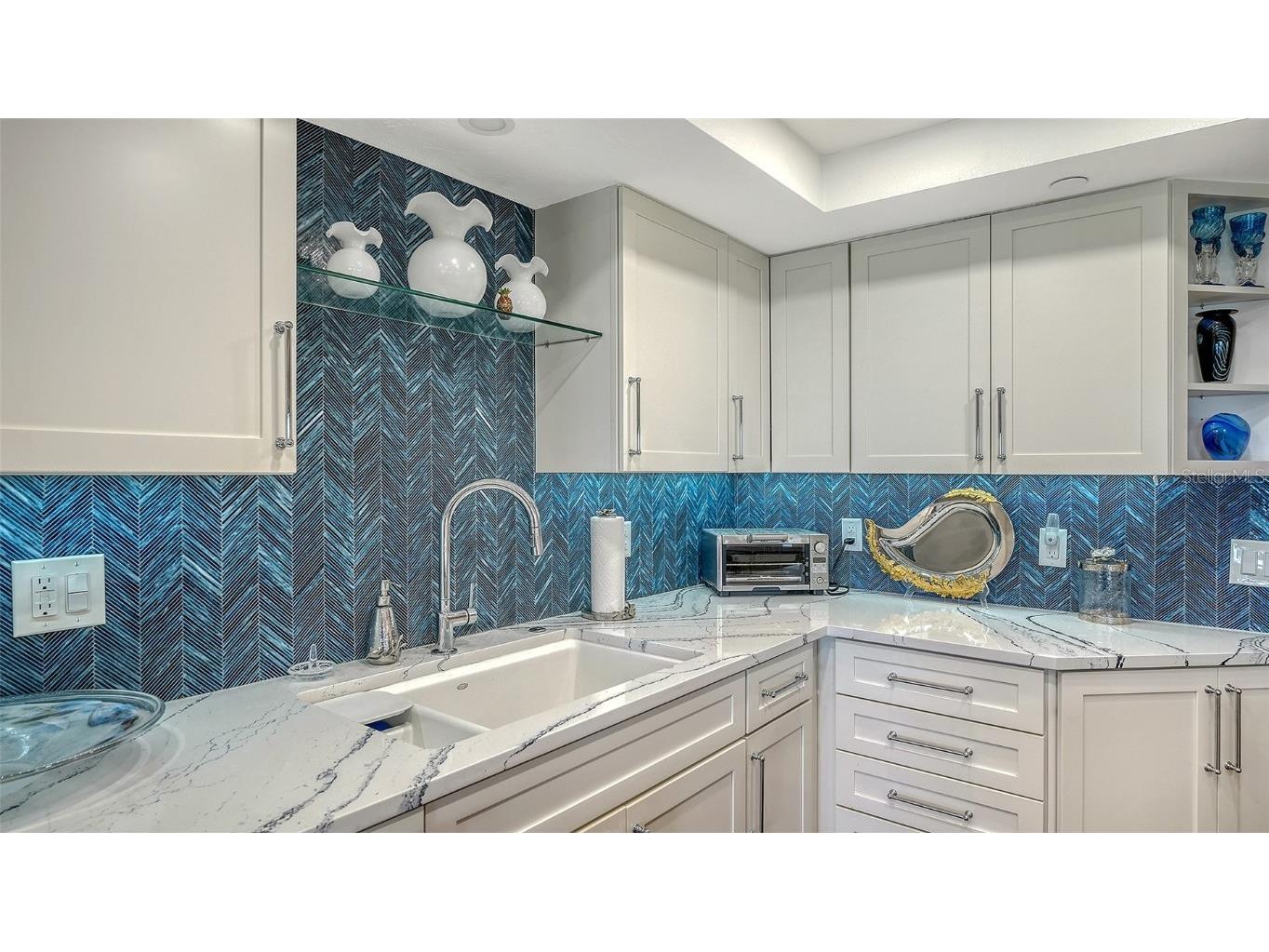 1100 Benjamin Franklin Drive #604 Sarasota FL 34236 - GULF OF MEXICO A4666274 image35