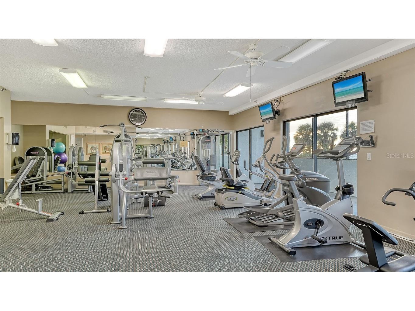 1100 Benjamin Franklin Drive #604 Sarasota FL 34236 - GULF OF MEXICO A4666274 image59