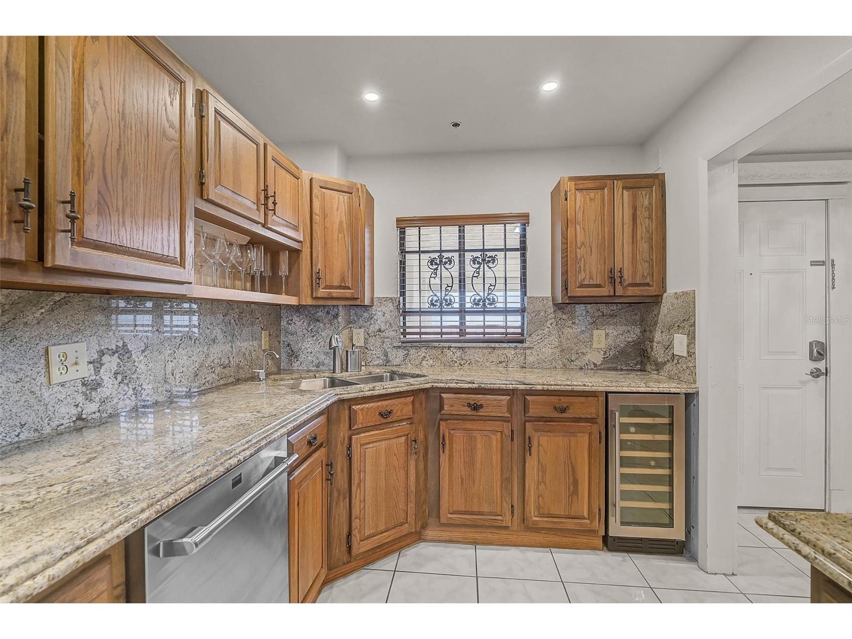 1100 Benjamin Franklin Drive #802 Sarasota FL 34236 A4653904 image11