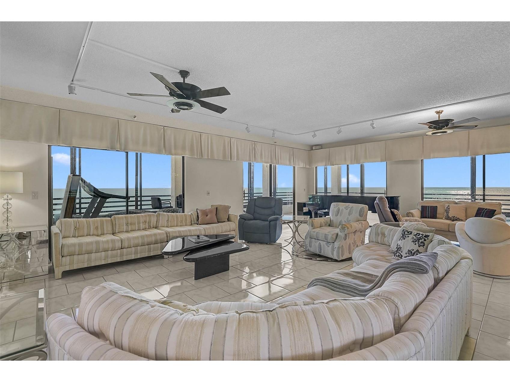 1100 Benjamin Franklin Drive #802 Sarasota FL 34236 A4653904 image16