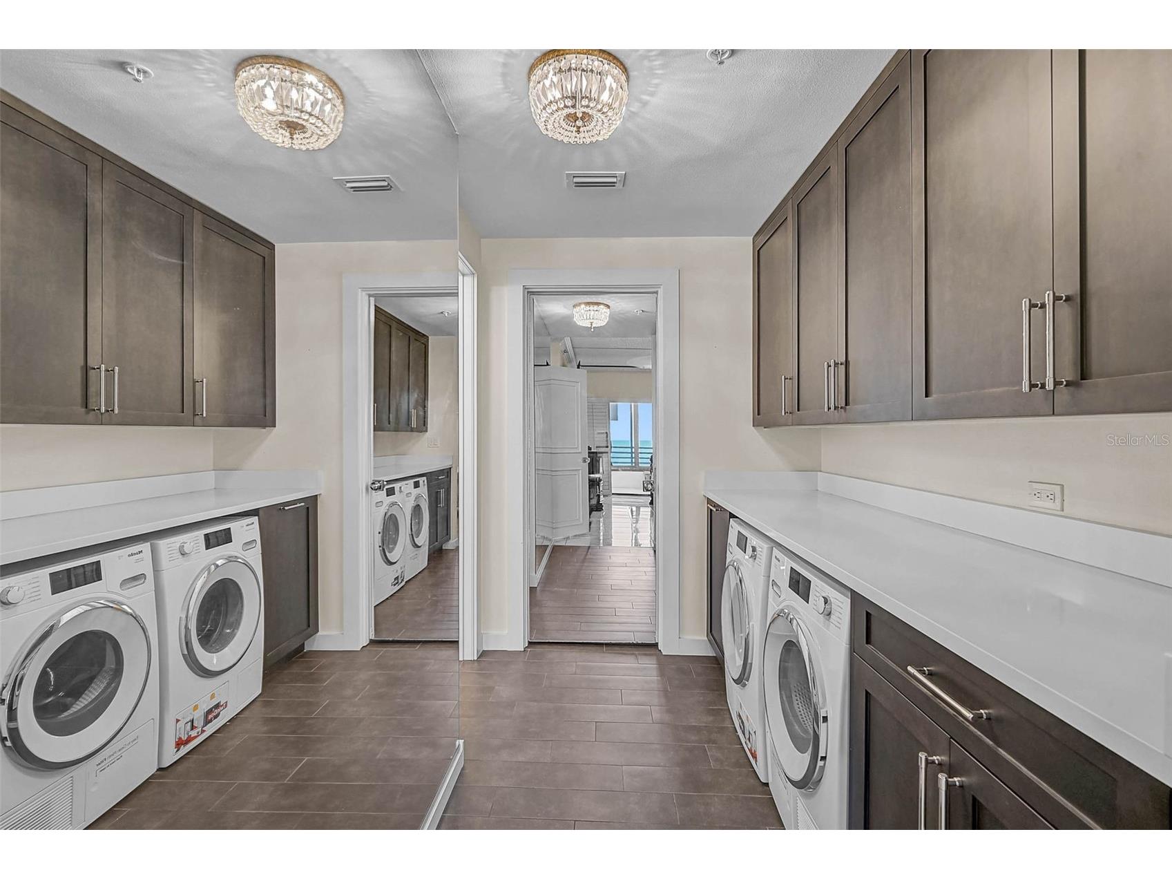 1100 Benjamin Franklin Drive #802 Sarasota FL 34236 A4653904 image20