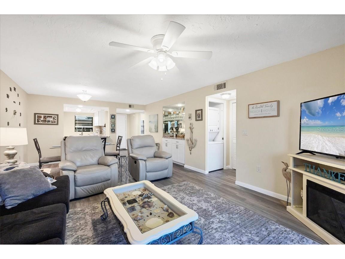 1100 Capri Isles Boulevard #317 Venice FL 34292 N6141603 image7