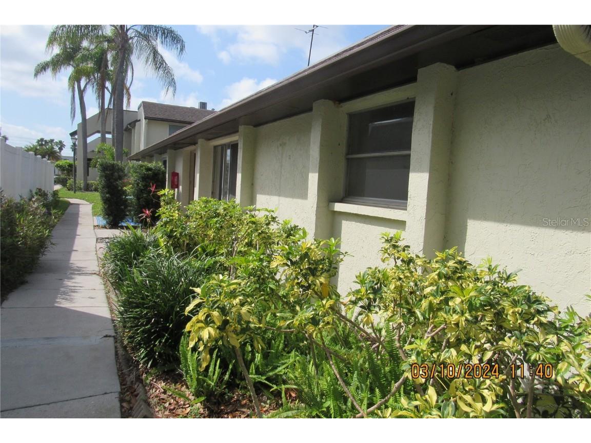 1100 E Bay Drive #107 Largo FL 33770 U8231226 image1