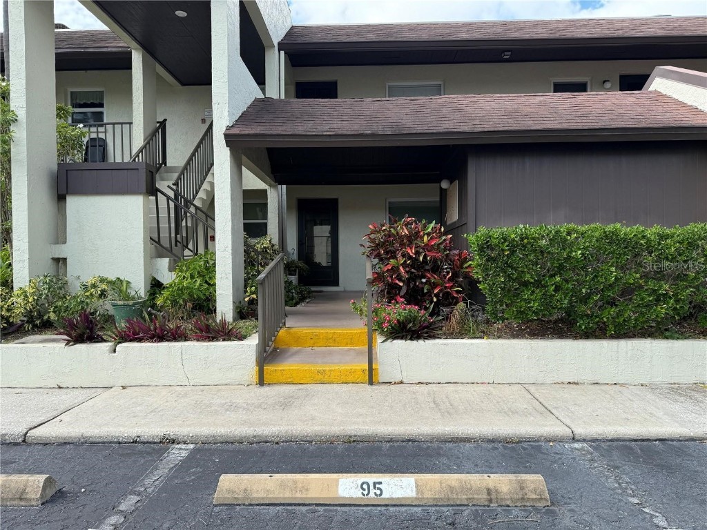 1100 E Bay Drive #95 Largo FL 33770 TB8449711 image1