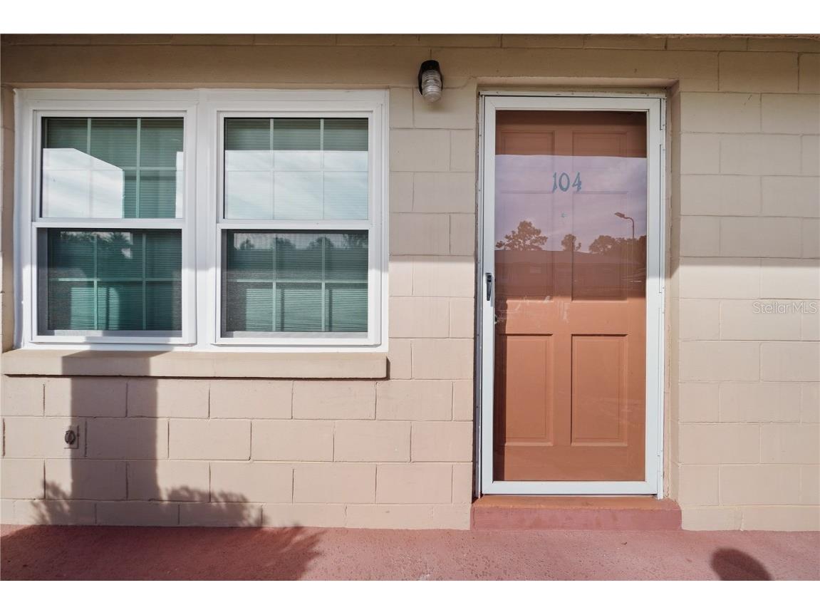 1100 E Caroline Street #104 Tavares FL 32778 O6360774 image1