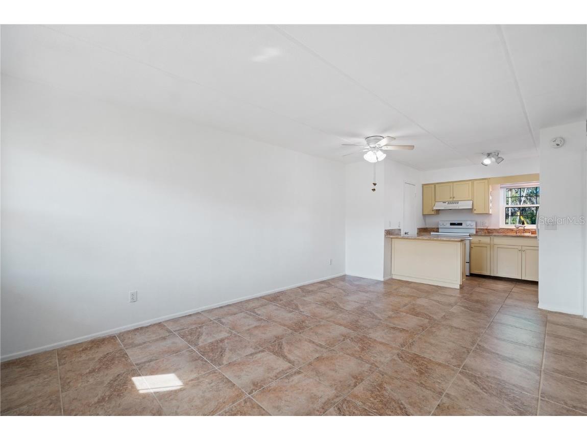 1100 E Caroline Street #104 Tavares FL 32778 O6360774 image3