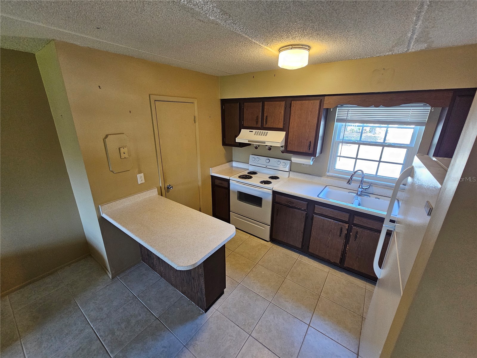 1100 E Caroline Street #123 Tavares FL 32778 OM724777 image5
