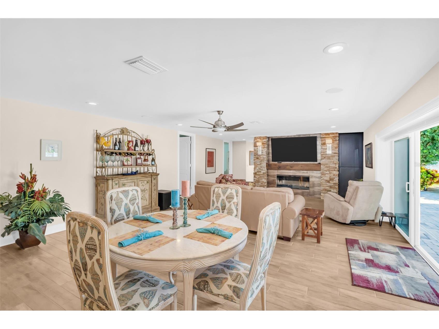 1100 Friendly Way S Saint Petersburg FL 33705 - TAMPA BAY TB8432607 image15