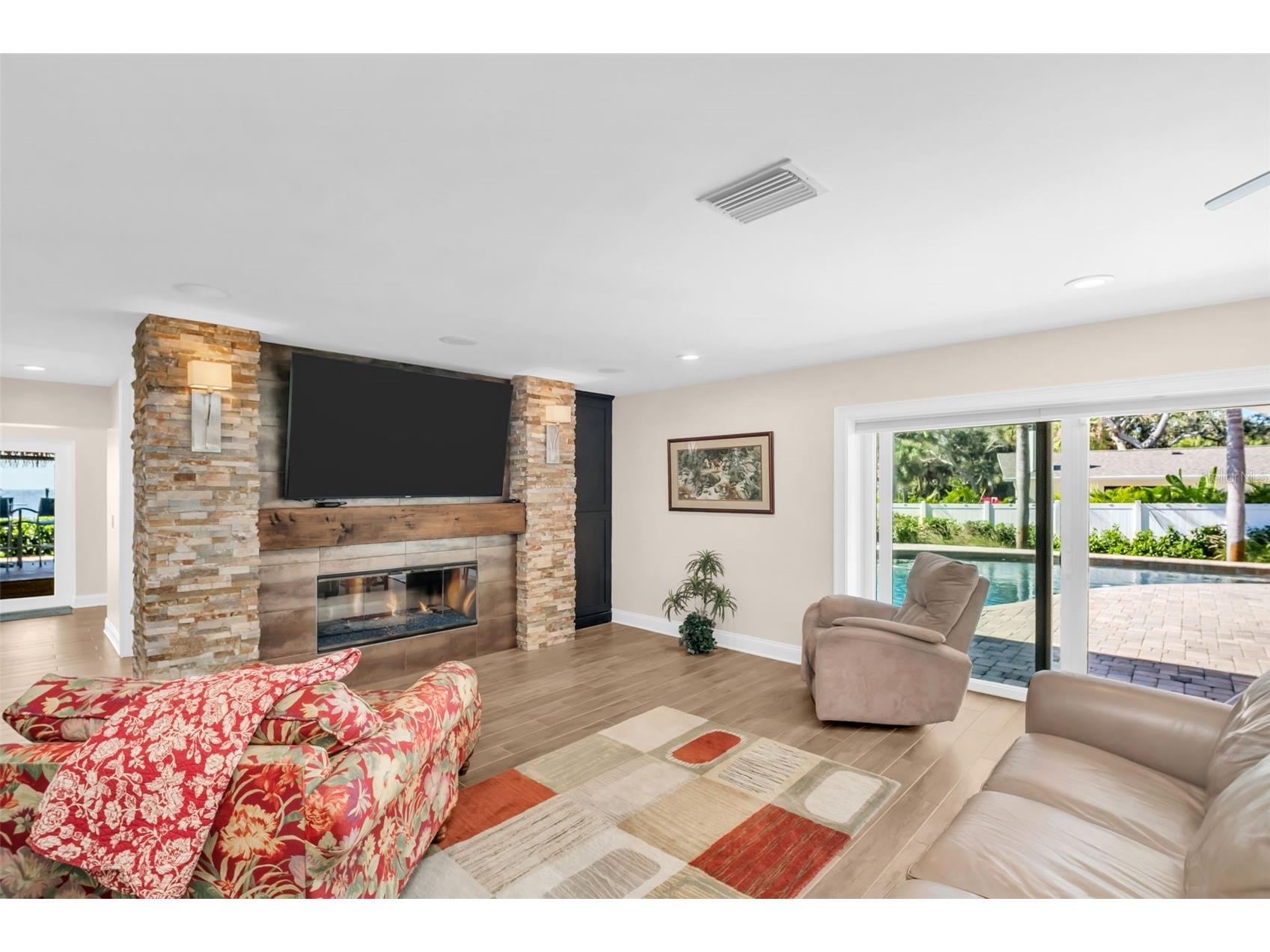 1100 Friendly Way S Saint Petersburg FL 33705 - TAMPA BAY TB8432607 image18