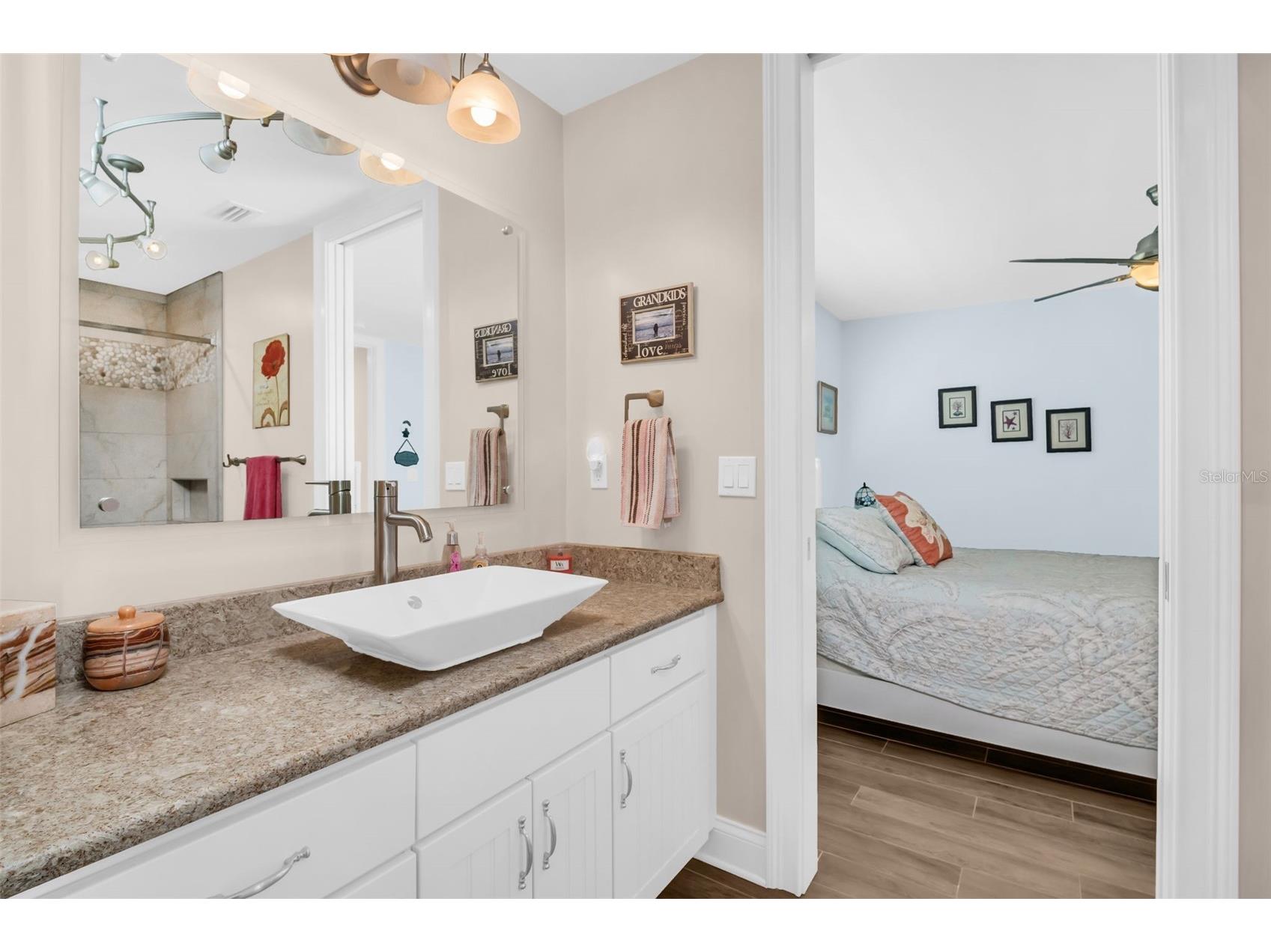 1100 Friendly Way S Saint Petersburg FL 33705 - TAMPA BAY TB8432607 image36