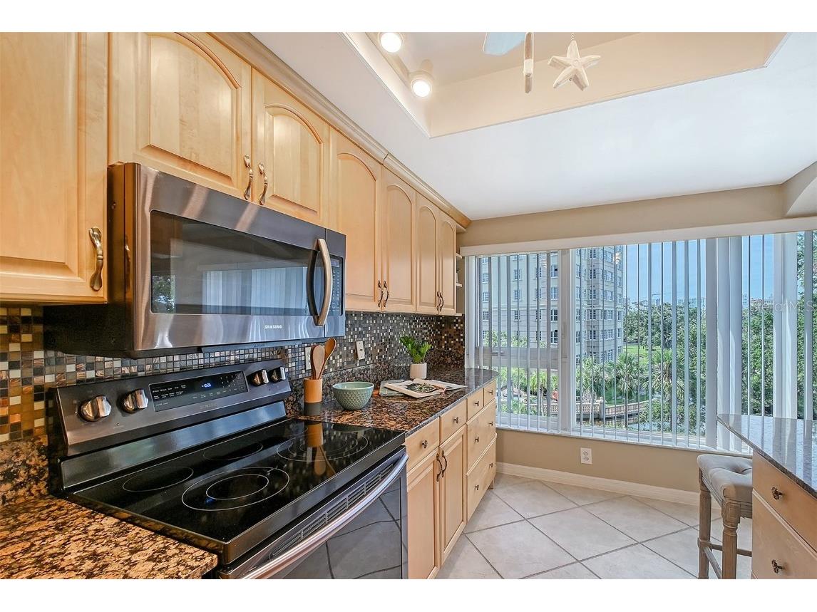 1100 Imperial Drive #403 Sarasota FL 34236 - SARASOTA BAY A4652701 image18