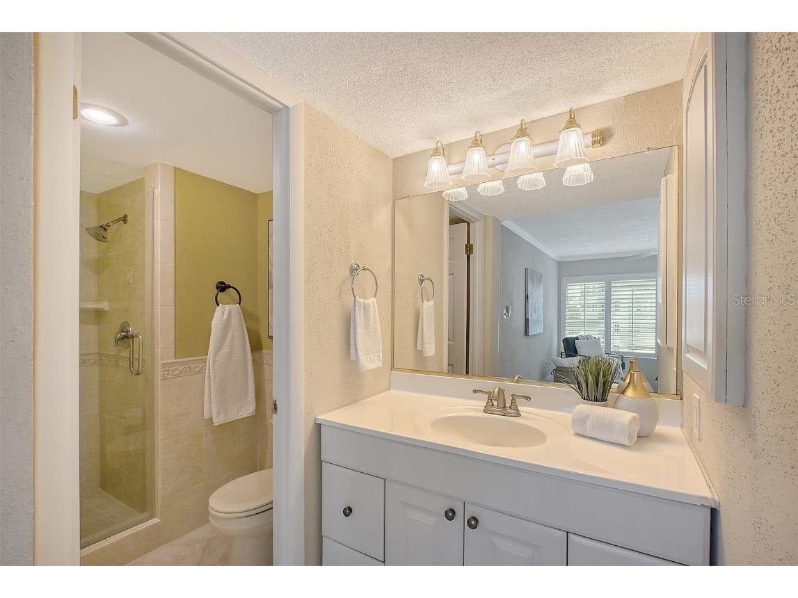 1100 Imperial Drive #403 Sarasota FL 34236 - SARASOTA BAY A4652701 image21