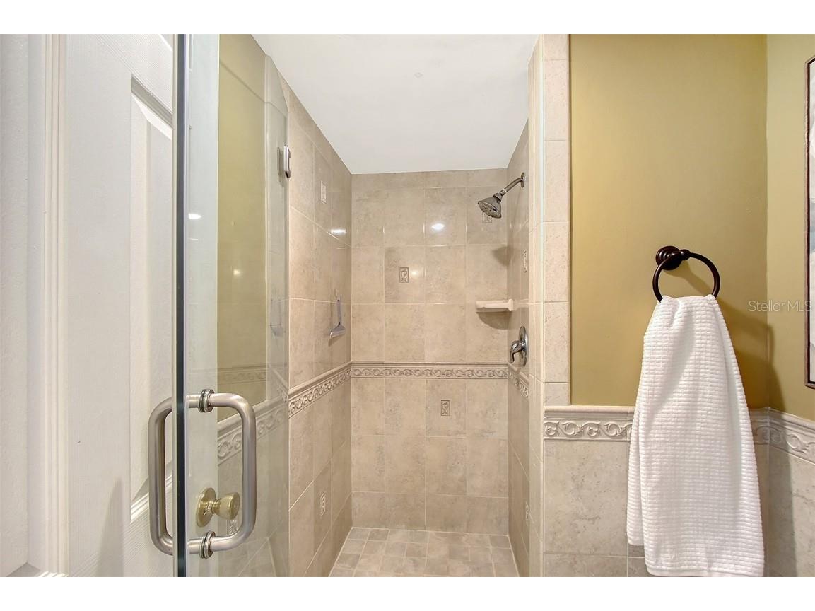 1100 Imperial Drive #403 Sarasota FL 34236 - SARASOTA BAY A4652701 image22