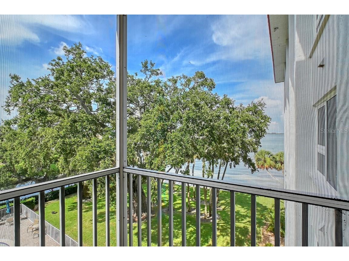 1100 Imperial Drive #403 Sarasota FL 34236 - SARASOTA BAY A4652701 image29