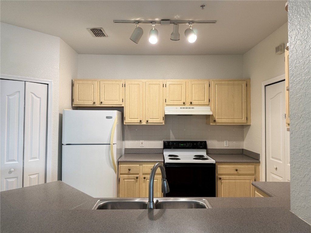 1100 Lake Shadow Circle #2207 Maitland FL 32751 O6349122 image2