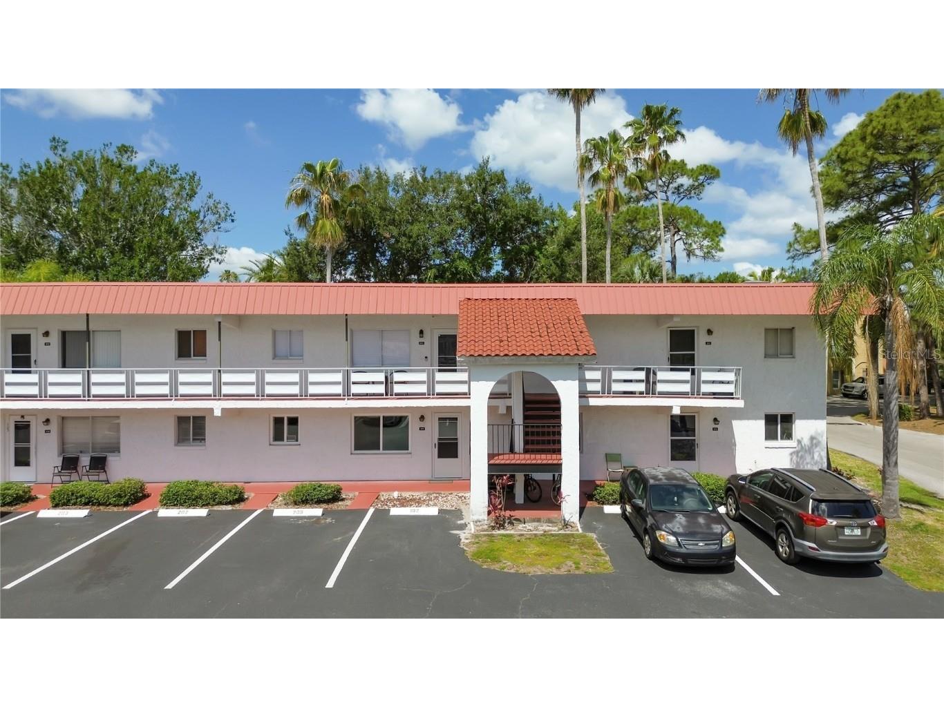 1100 Martinique Drive #102 Winter Haven FL 33884 P4930266 image1