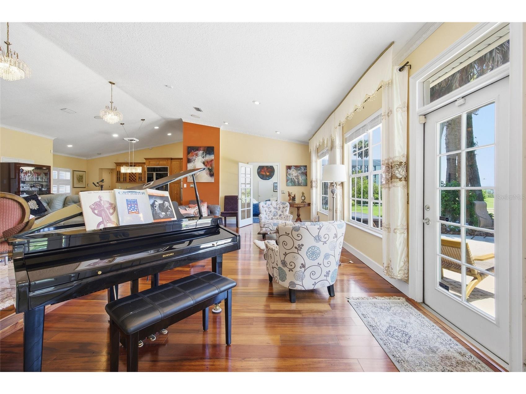 1100 N Palmetto Street Leesburg FL 34748 - LAKE GRIFFIN TB8509243 image5