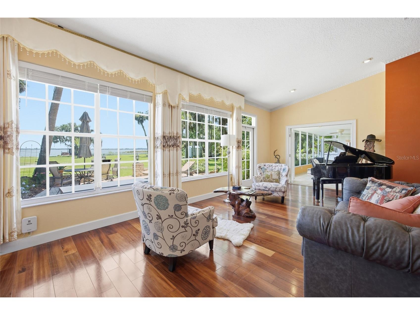 1100 N Palmetto Street Leesburg FL 34748 - LAKE GRIFFIN TB8509243 image6