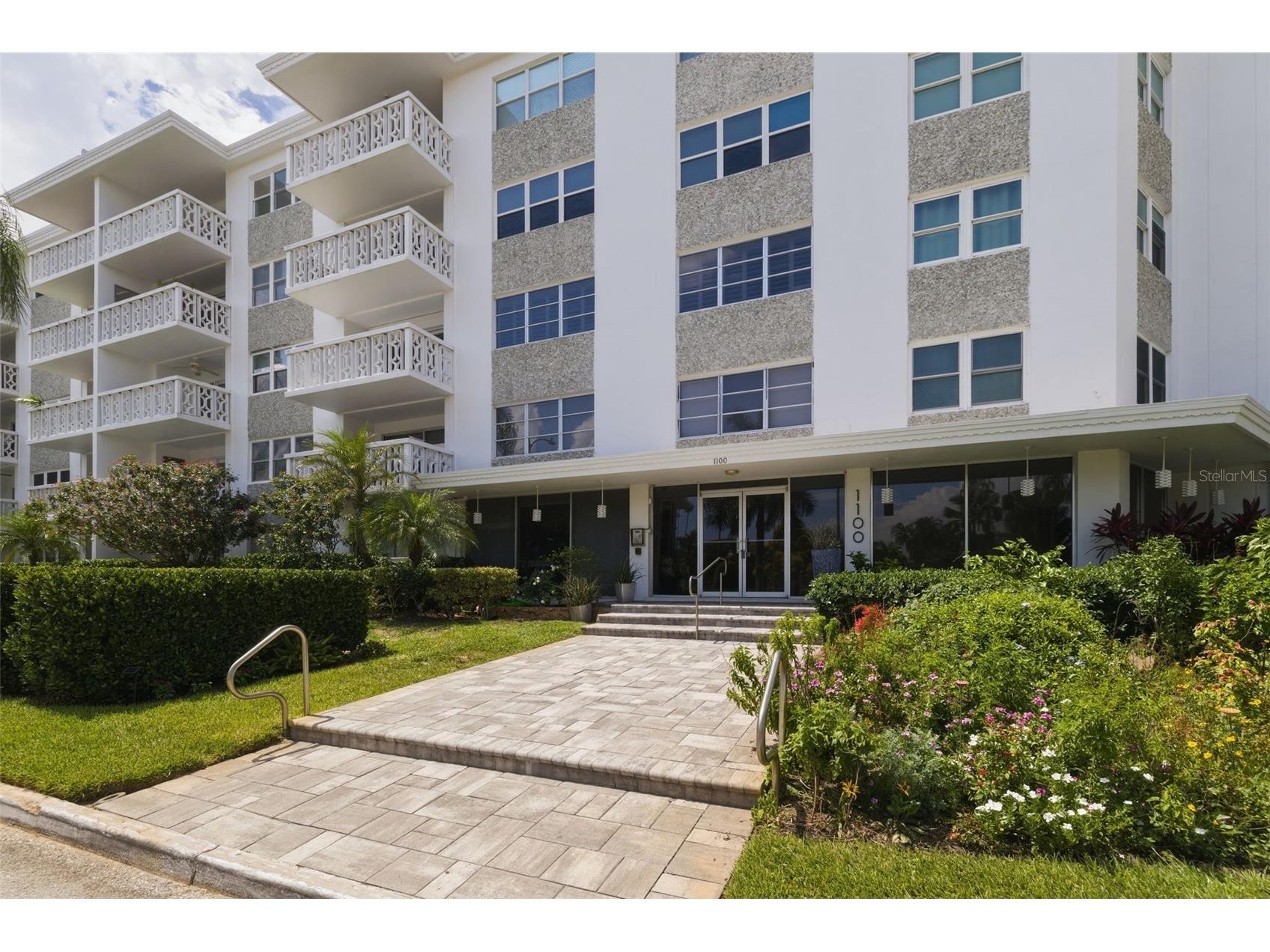 1100 N Shore Drive NE #304 Saint Petersburg FL 33701 TB8517665 image1