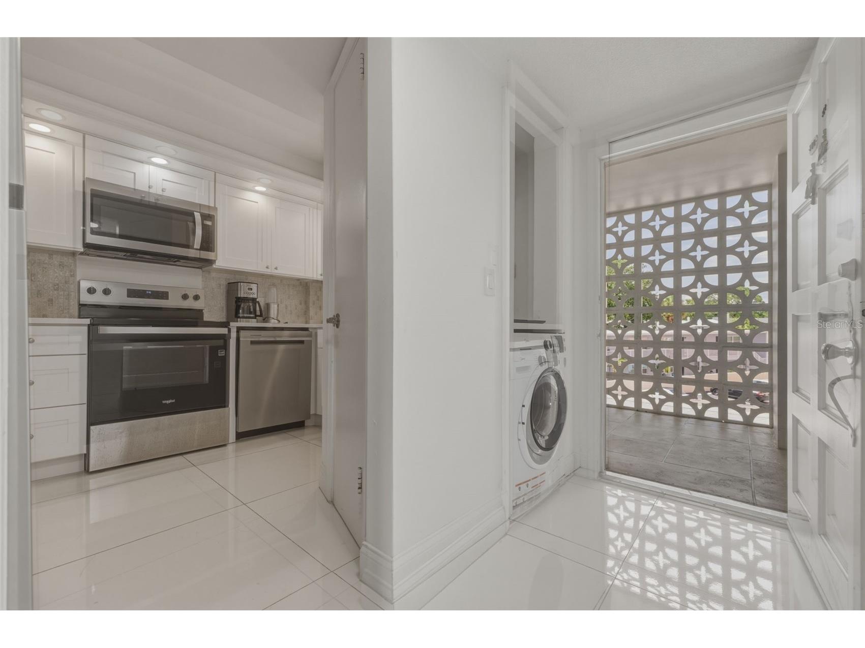 1100 N Shore Drive NE #304 Saint Petersburg FL 33701 TB8517665 image9