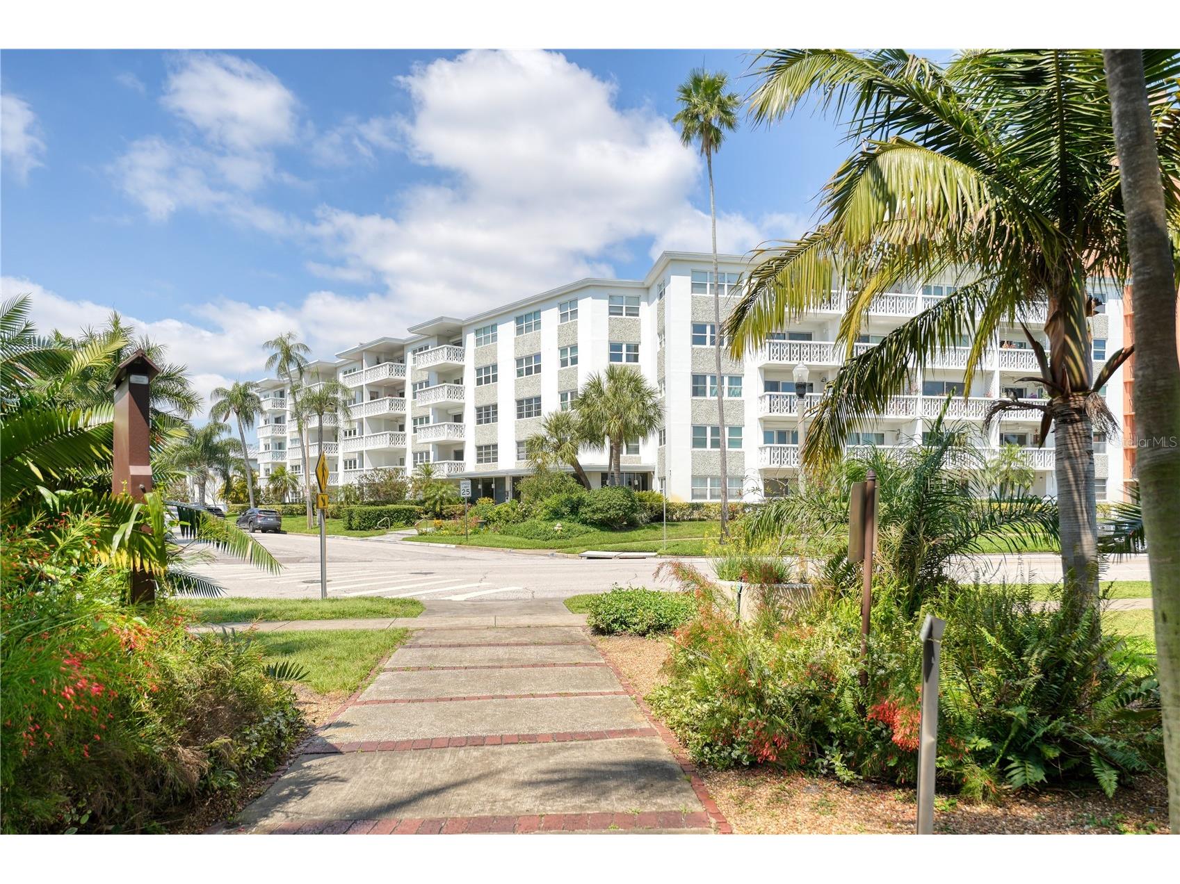 1100 N Shore Drive NE #505 Saint Petersburg FL 33701 TB8498520 image1