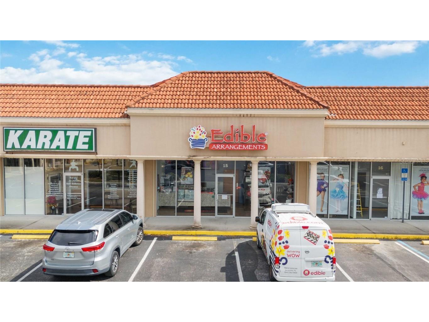 1100 N Tuttle Avenue Sarasota FL 34237 A4620217 image1