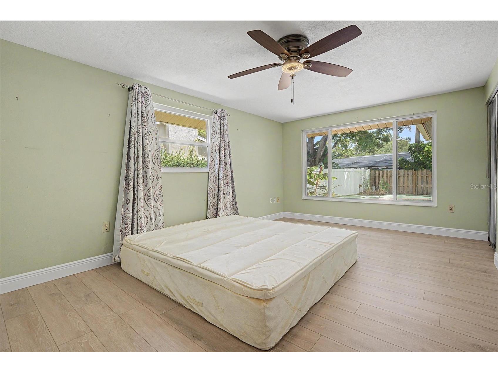 1100 Persimmon Drive Palm Harbor FL 34683 TB8523875 image17