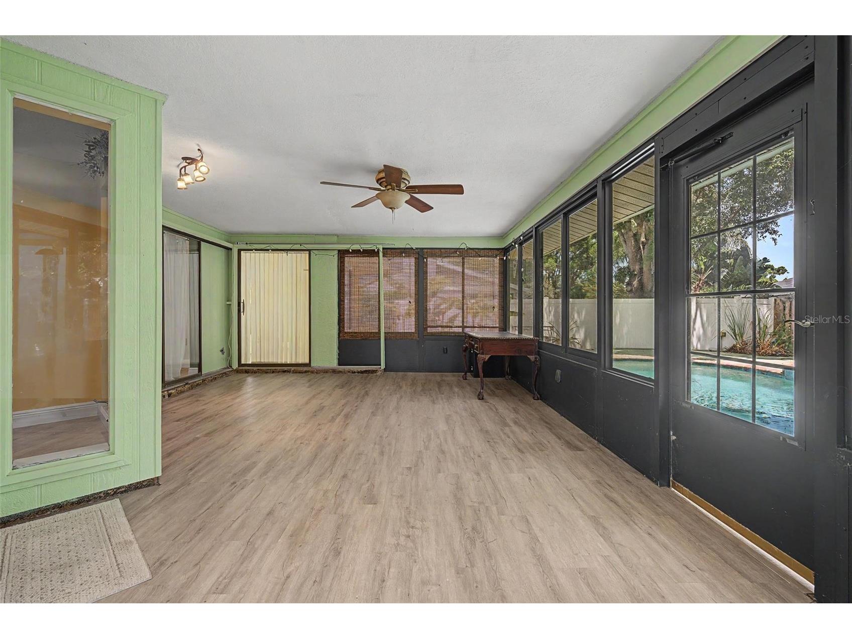 1100 Persimmon Drive Palm Harbor FL 34683 TB8523875 image26