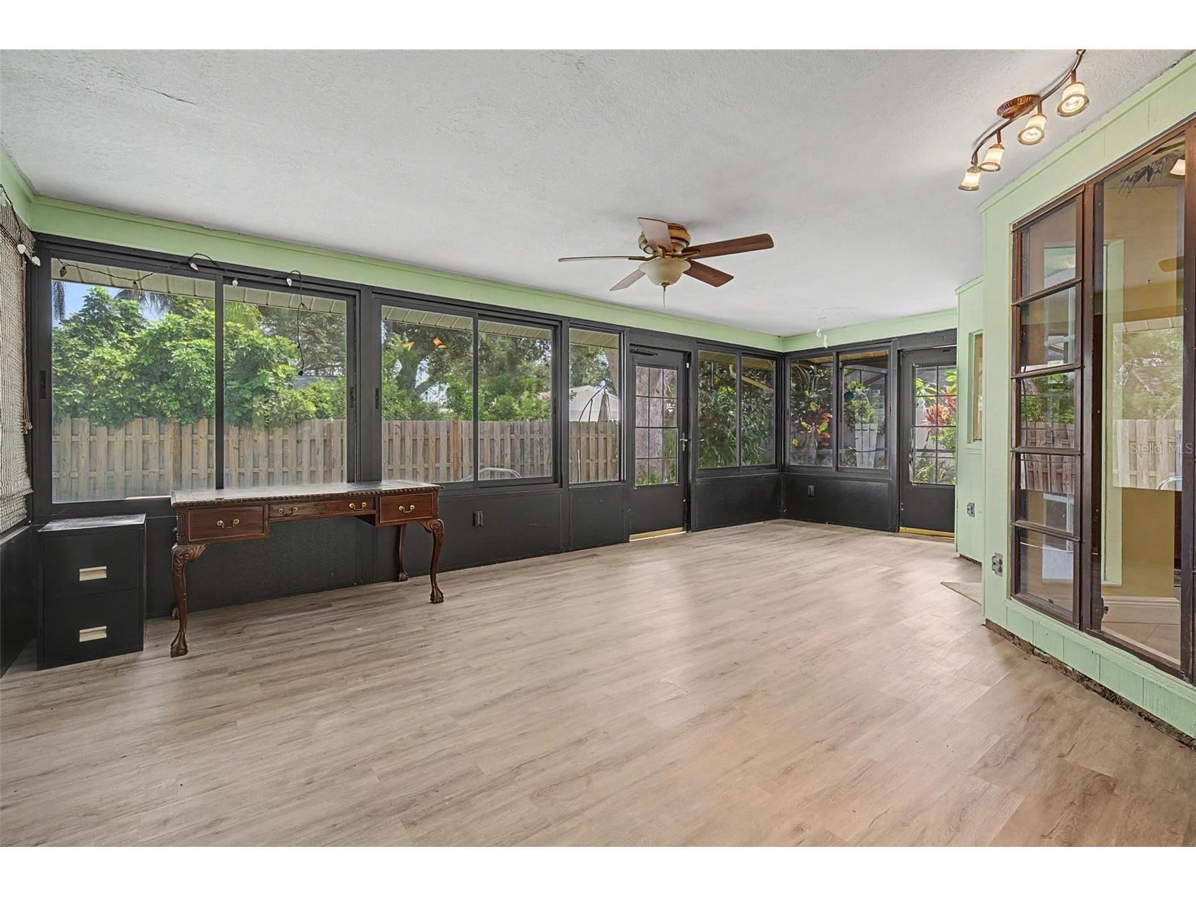 1100 Persimmon Drive Palm Harbor FL 34683 TB8523875 image30