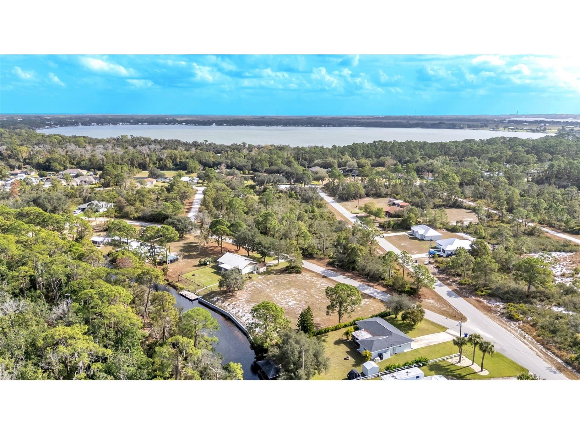 1100 Sycamore Street Lake Placid FL 33852 - LAKE JUNE IN THE WATER L4958167 image9