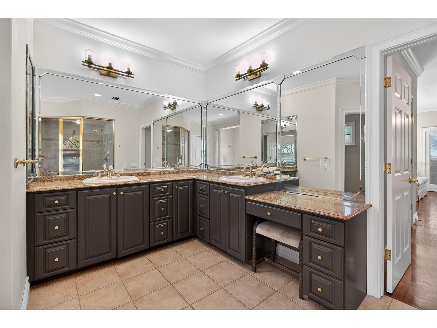 1100 Tortuga Circle NE Saint Petersburg FL 33702 TB8471794 image35