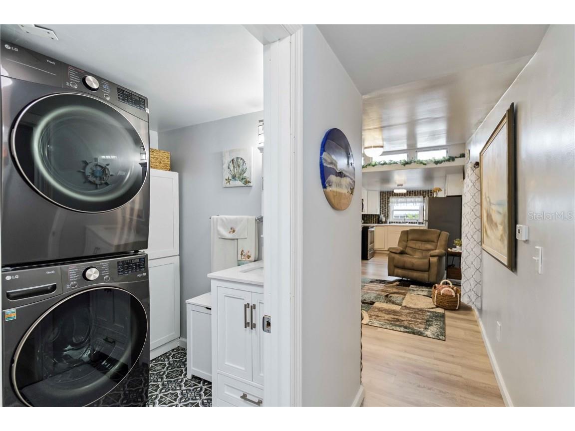 1100 University Parkway #54 Sarasota FL 34234 A4659676 image25