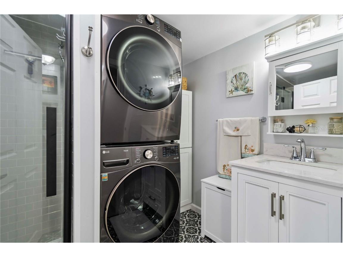 1100 University Parkway #54 Sarasota FL 34234 A4659676 image27