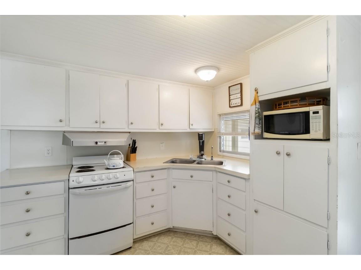 1100 University Parkway #58 Sarasota FL 34234 A4649771 image14