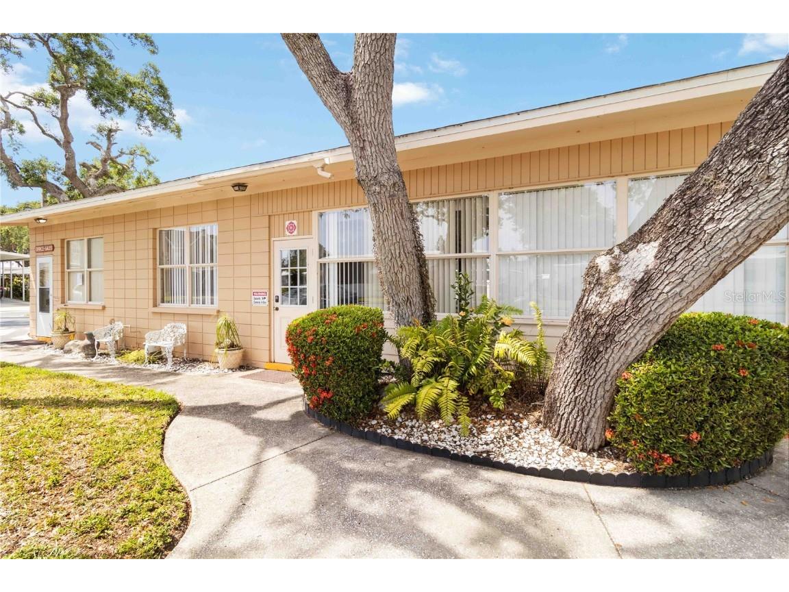 1100 University Parkway #58 Sarasota FL 34234 A4649771 image34