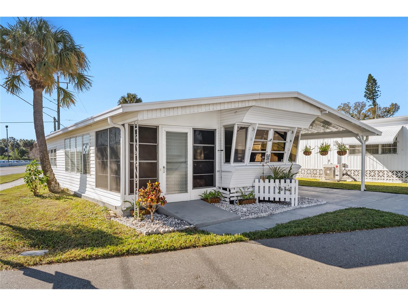 1100 University Parkway #68 Sarasota FL 34234 A4680646 image14