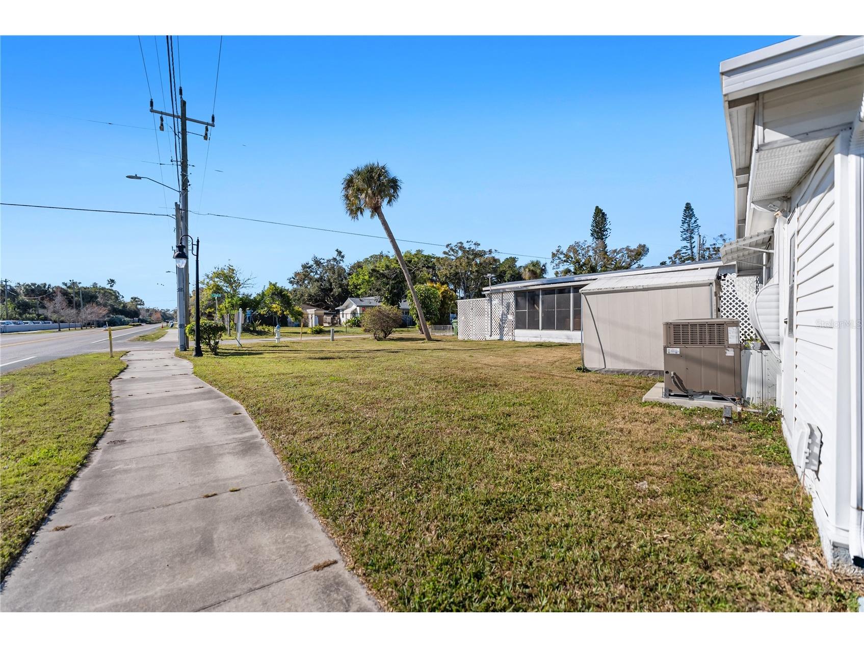 1100 University Parkway #68 Sarasota FL 34234 A4680646 image17
