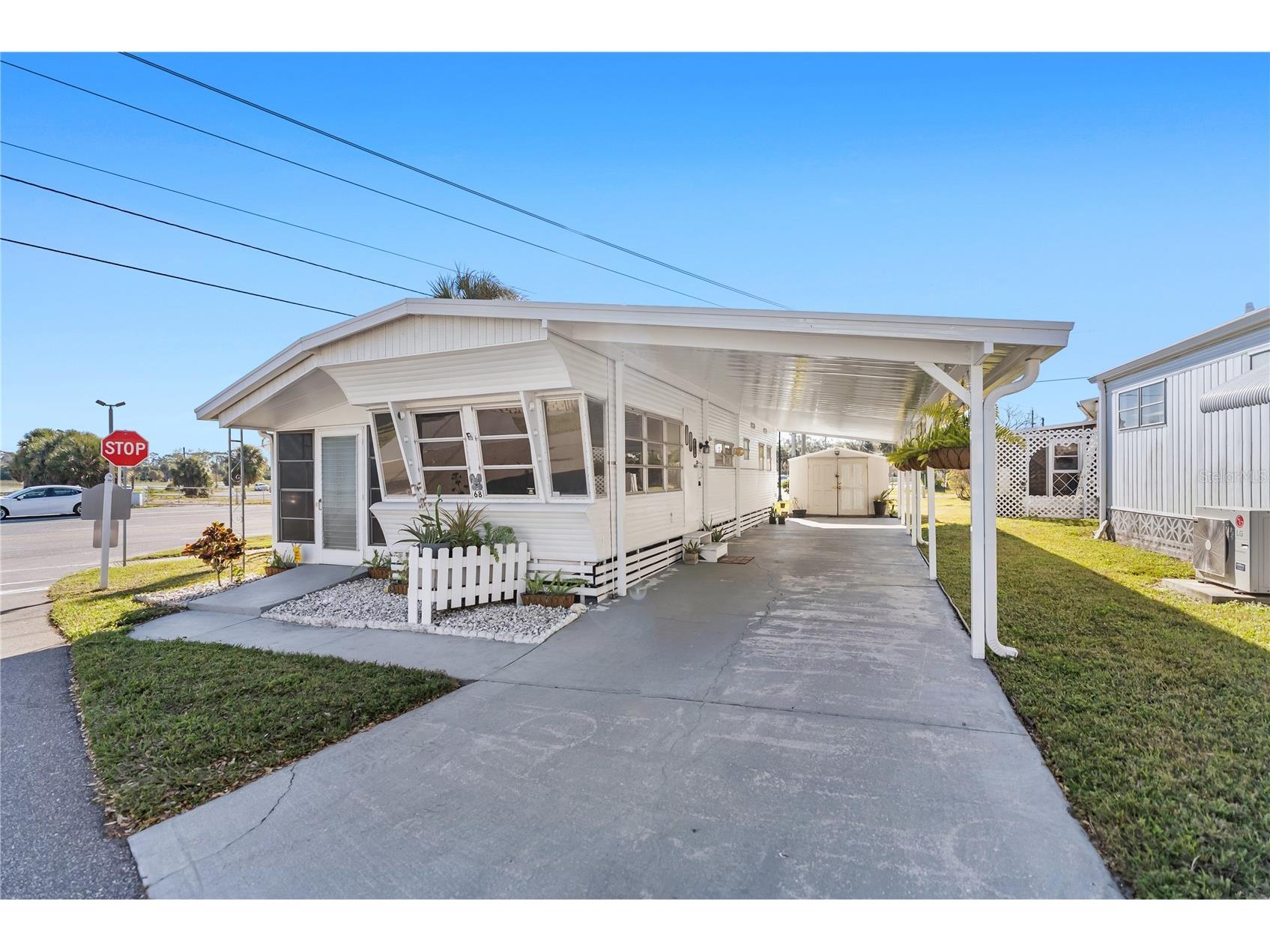 1100 University Parkway #68 Sarasota FL 34234 A4680646 image20