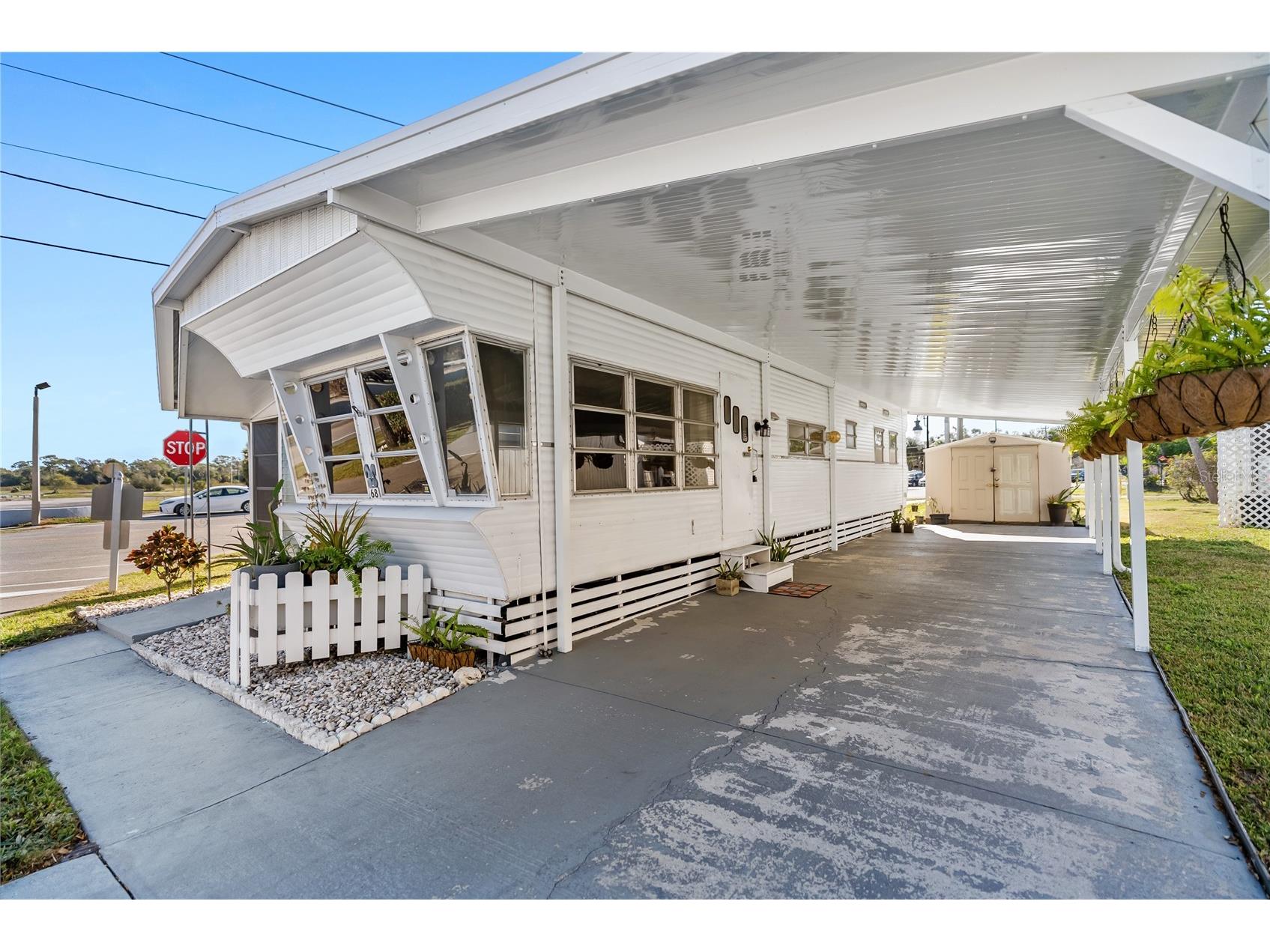 1100 University Parkway #68 Sarasota FL 34234 A4680646 image21