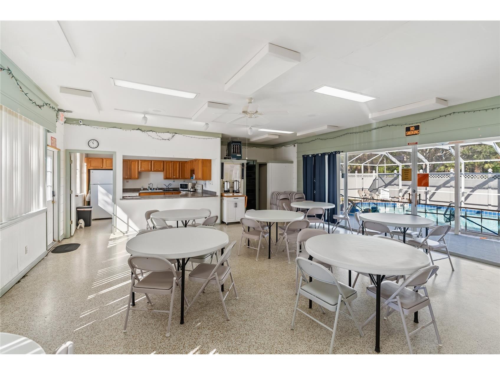 1100 University Parkway #68 Sarasota FL 34234 A4680646 image43