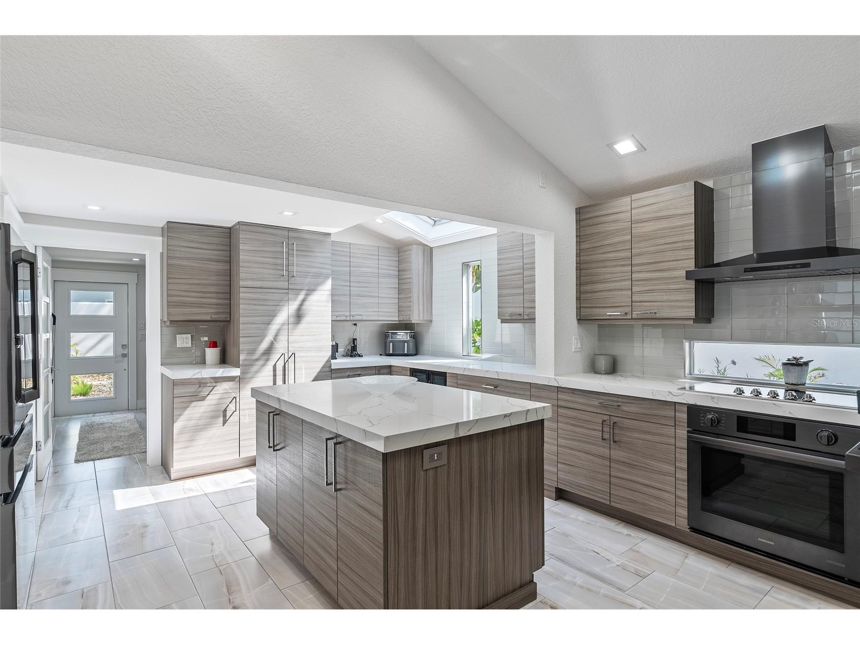 1100 Westway Drive Sarasota FL 34236 A4660952 image12