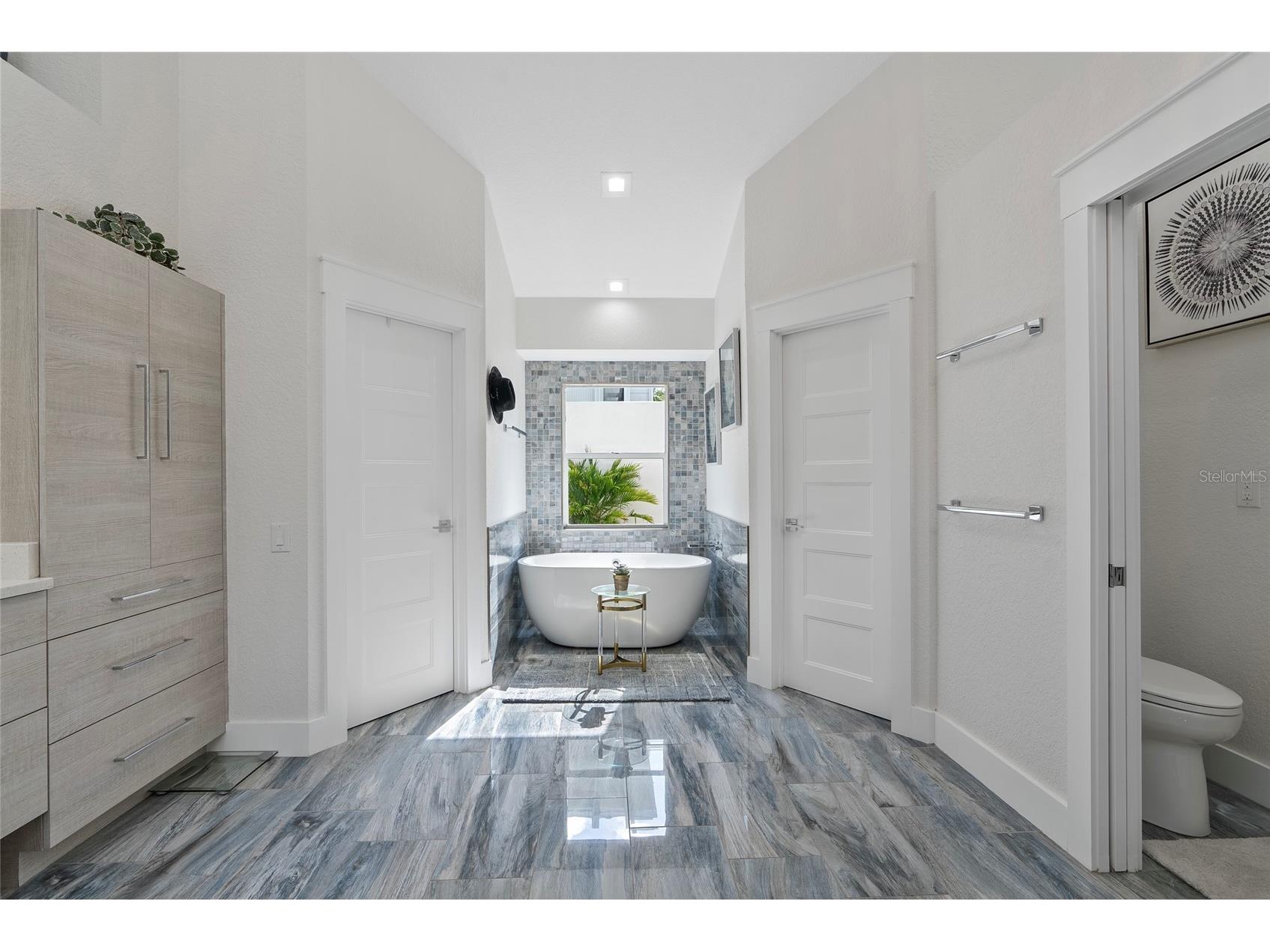 1100 Westway Drive Sarasota FL 34236 A4660952 image17